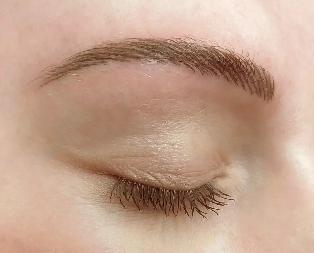 LaBella Kosmetikinstitut, nach permanenten Augenbrauen